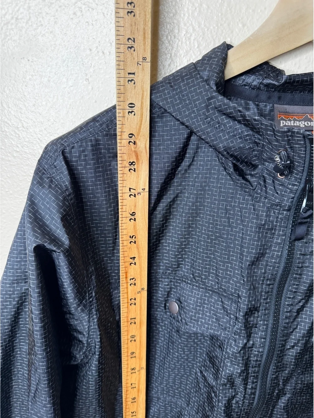 Patagonia Hooded Windbreaker Jacket Men L Gray Grid Full Zip Lightweight Coat